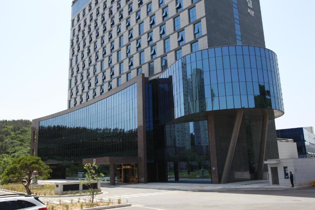 Benikea Hotel Seosan Exterior foto