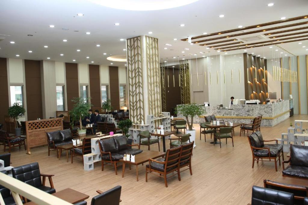 Benikea Hotel Seosan Exterior foto
